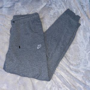 gray nike sweatpants